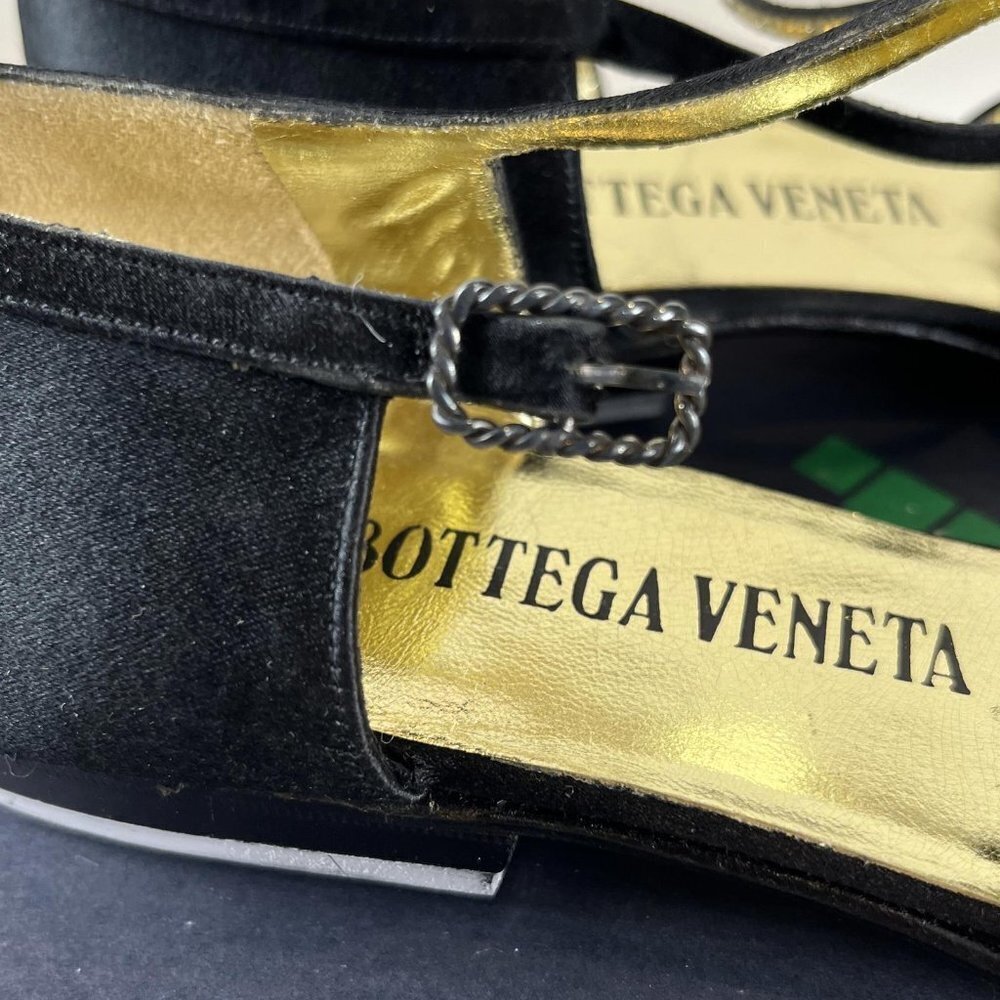 BOTTEGA VENETA INTRECCIATO T-STRAP FLATS - Picture 6 of 13